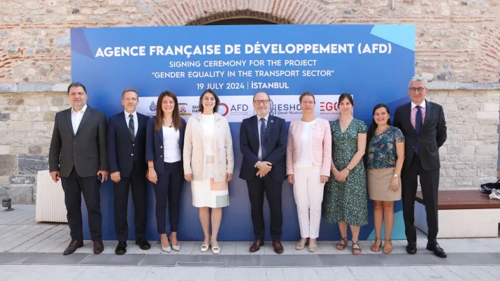 AFD supports the municipalities of Istanbul, Ankara and Izmir to promote women's access to employment and combat harassment in the public transport sector.