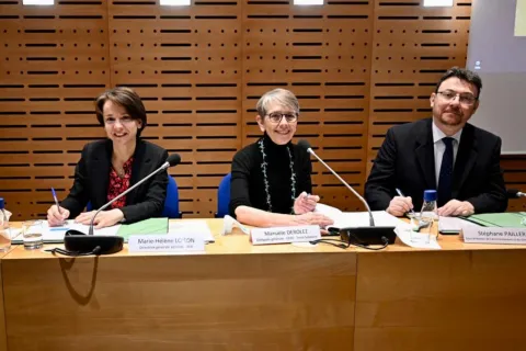 signature 8 mars AFD / CCFD Terre Solidaire
