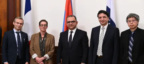 Un prêt budgétaire de politique publique a été signé entre l'Arménie, l'AFD et la BAsD