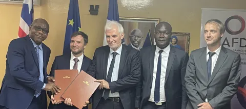 Cérémonie de signature ministère des Finances et de la Planification au développement et l'AFD