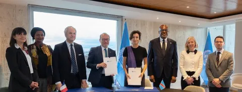 Signature d'un accord de coopération entre l'UNESCO et l'AFD